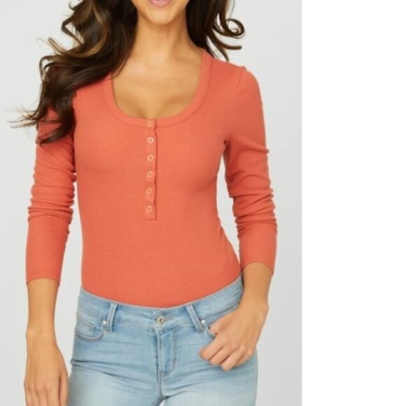 Womens Guess Henly Shirt Large Orange Ribbed Long Sleeve Scoop Snap Neck Top - Picture 1 of 5